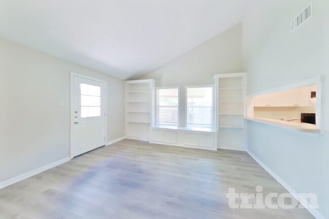 Foto del edificio - 13307 Venice Cir