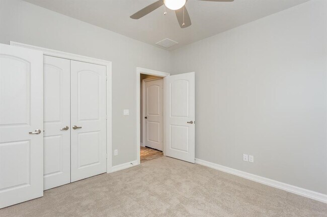 Building Photo - 11129 Olympia Dr