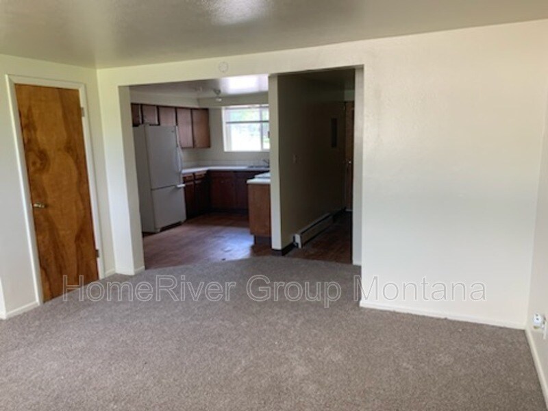 Primary Photo - 2323 Benton Ave