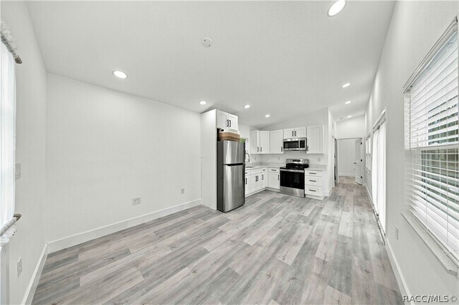 Building Photo - 9306 E Sycamore Pl