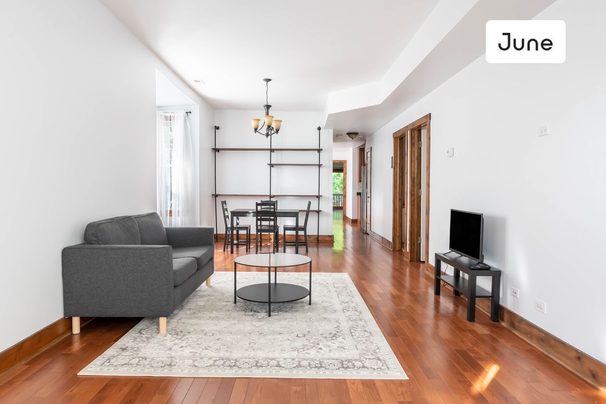 2218 N Sawyer Avenue Room for Rent in Chicago, IL