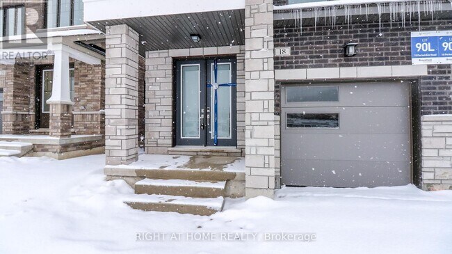 Building Photo - 18 Periwinkle Rd
