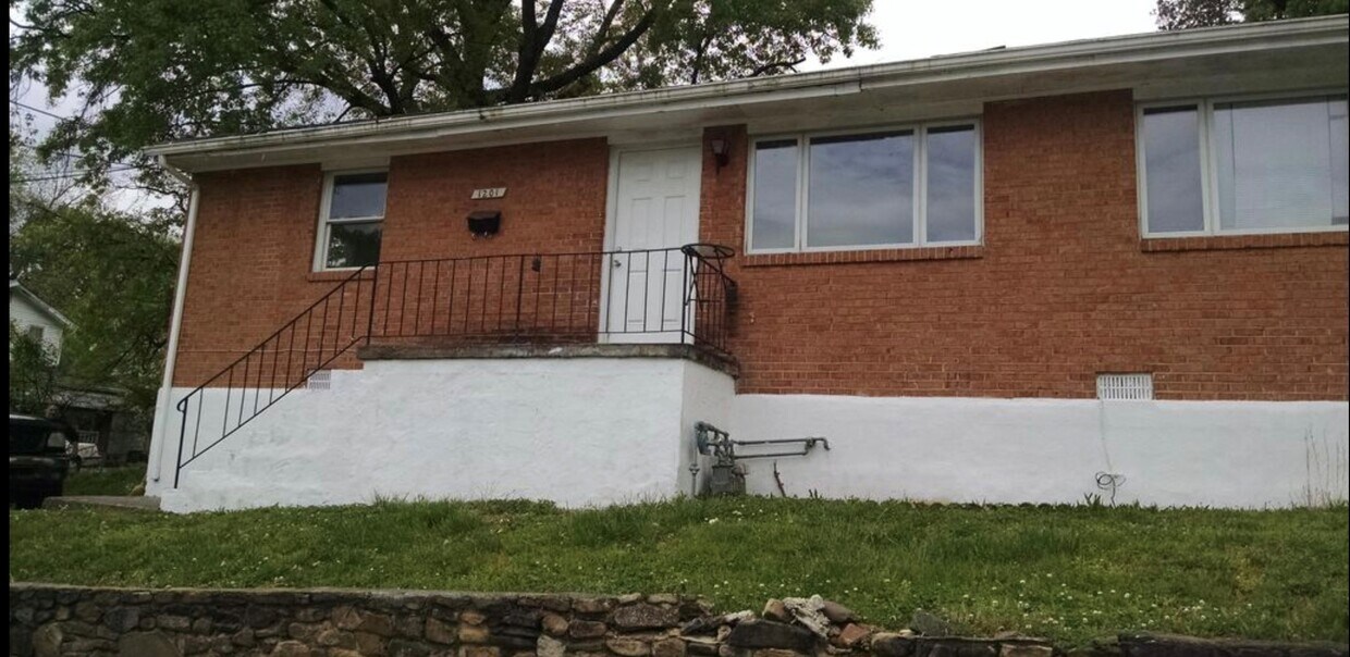 Foto principal - 1201 Floyd Ave SW