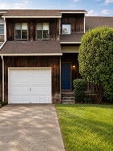 Building Photo - 6024 Spanish Oak Rd