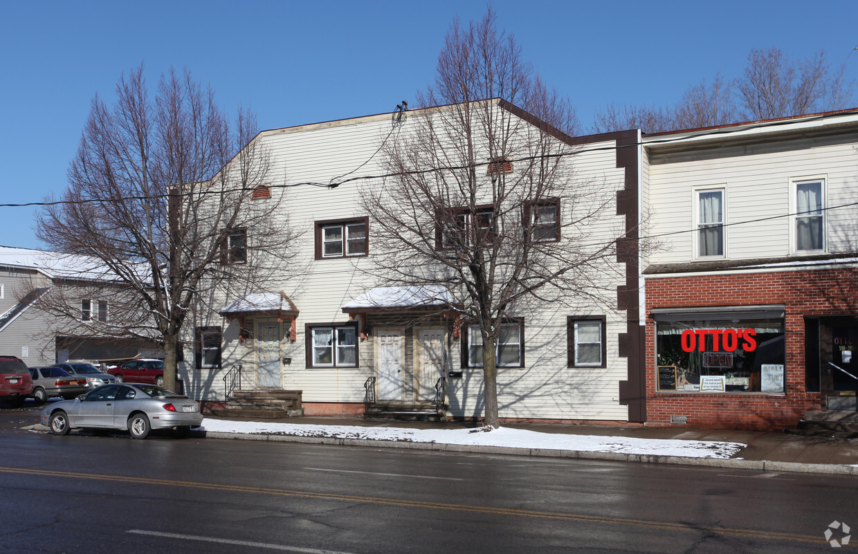 Building Photo - 306 W Broadway