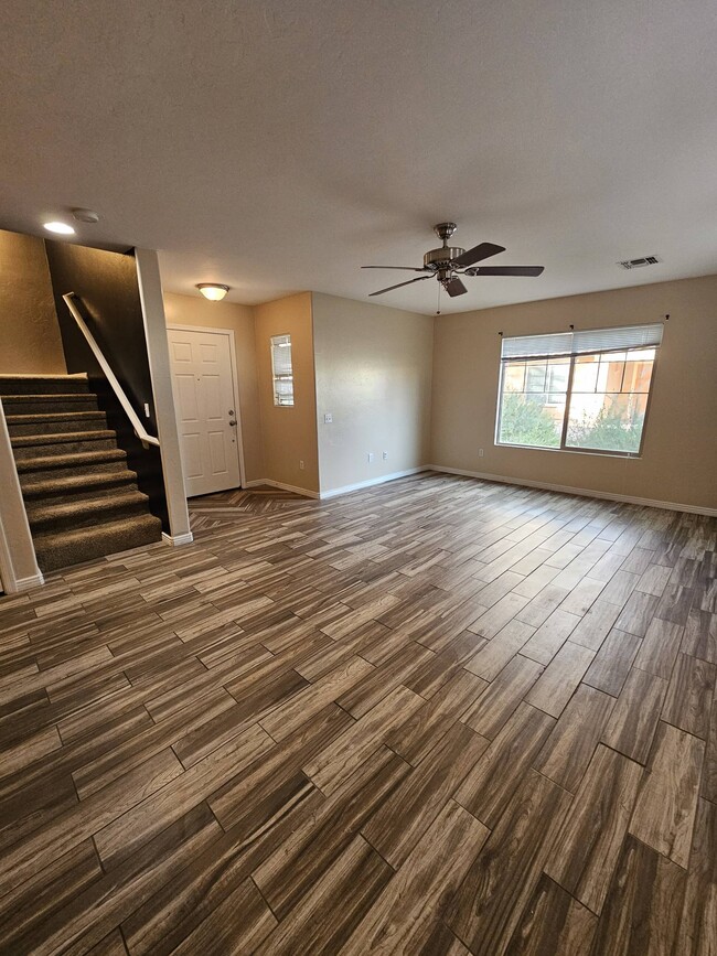 Foto del edificio - 6047 S Cedar Elm Ln