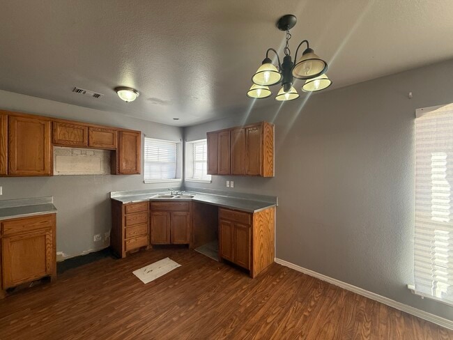 Building Photo - 1306 N Arthur St