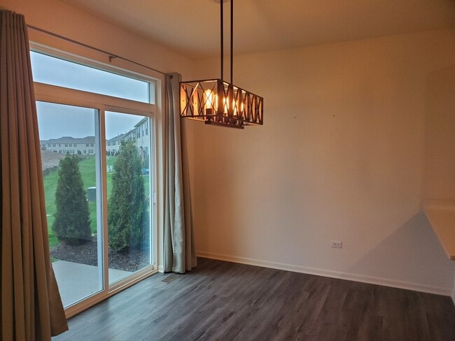 Building Photo - 15009 Quincy Cir