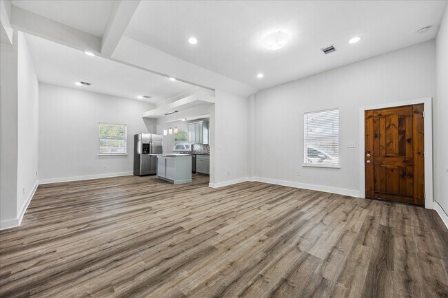 Foto del edificio - 2316 Hopkins St