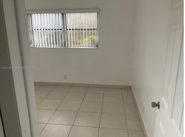 Building Photo - 5271 SW 90th Way