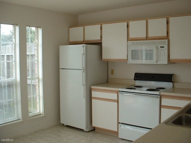 Building Photo - 2 br, 2.5 bath  - Carters Cove  Townhouse