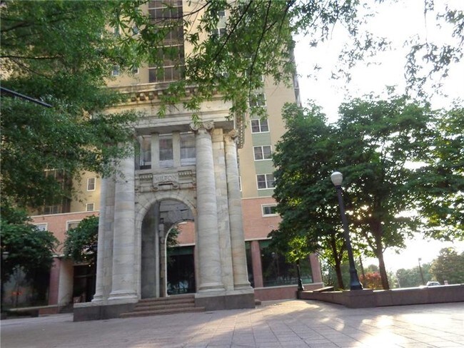 Building Photo - 300 Peachtree St NE