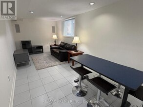 Building Photo - 126 Pioneer Ln