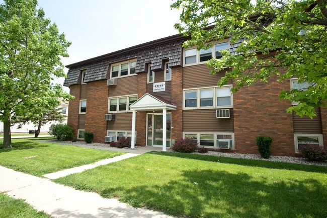Building Photo - 710 Arcadia Dr