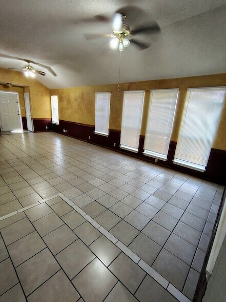 Foto del edificio - 218 King Ln