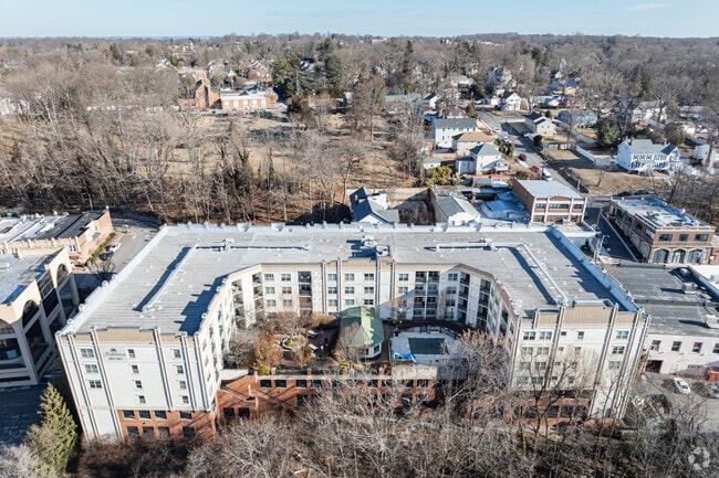 Building Photo - Fairfield Metro at Glen Cove II