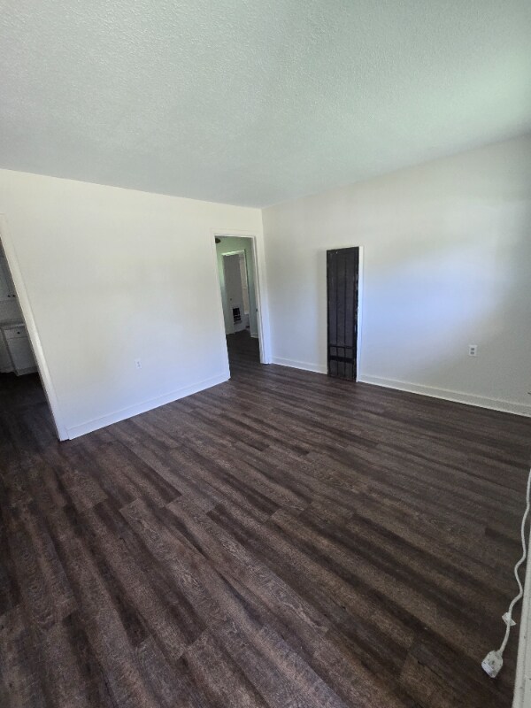 Foto del edificio - 2104 Hatcher Rd