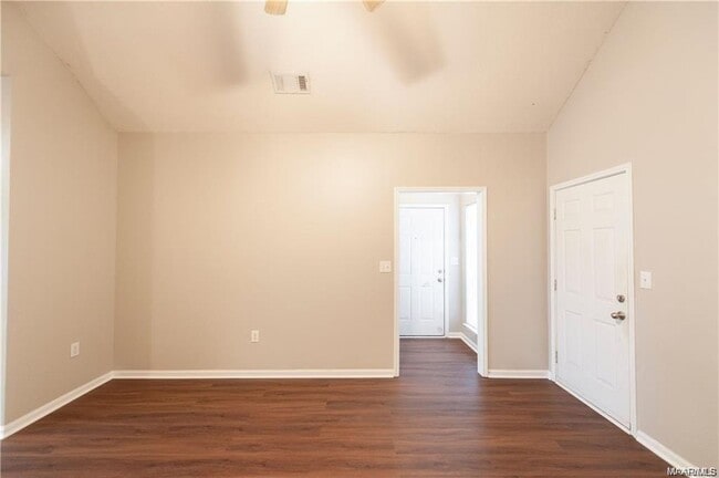 Building Photo - 133 Pine Meadows Cir