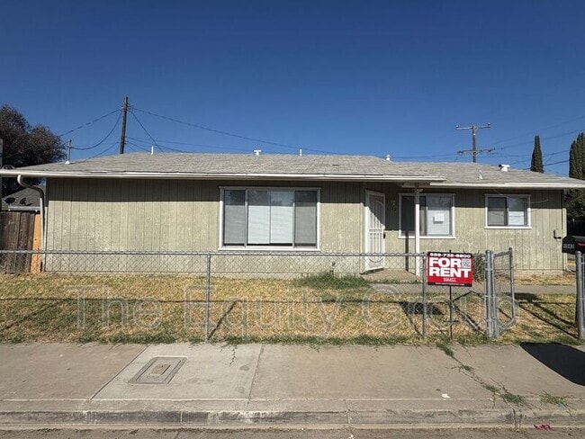 Building Photo - 1543 N Willis St