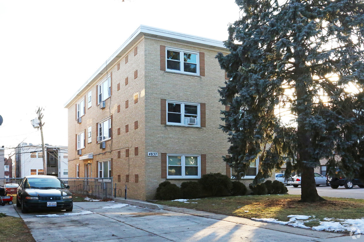 4837 Conrad St, Skokie, IL 60077 - Apartments in Skokie, IL ...