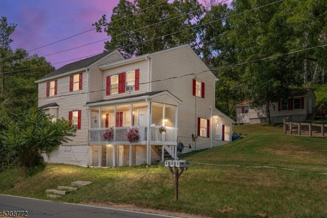 Foto del edificio - 77 Swartswood Rd
