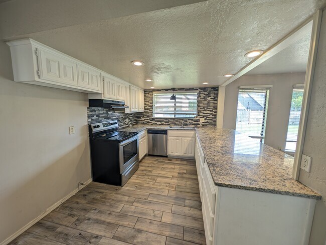Foto del edificio - 8440 E 64th Pl