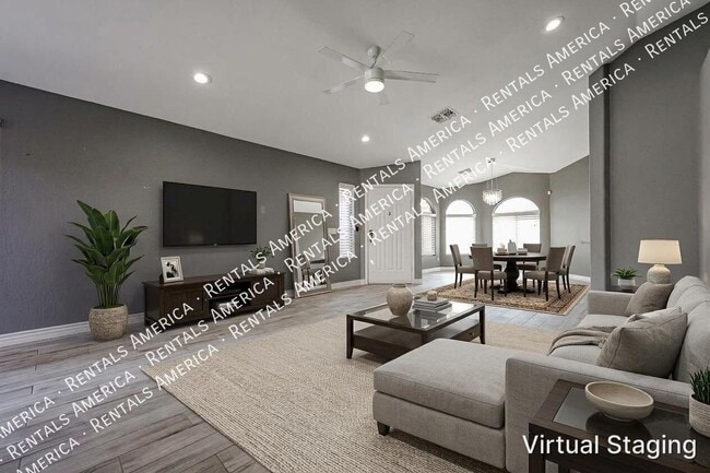 Building Photo - 4524 E Glenhaven Dr