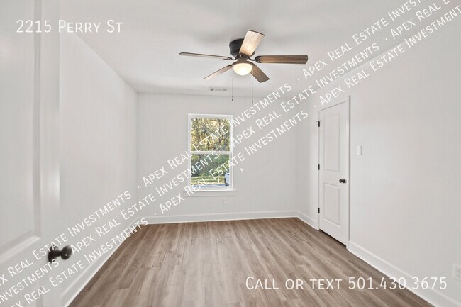 Foto del edificio - 2215 Perry St