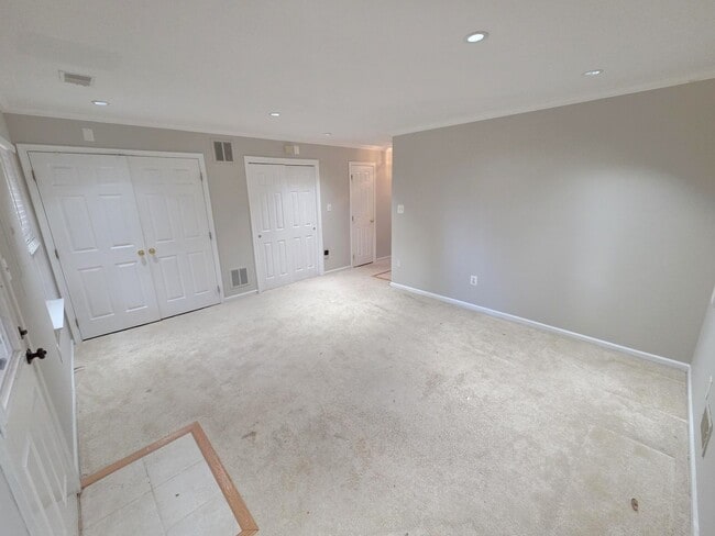 Building Photo - Stunning 3 Bed 2.5 Bath Home With Fenced Yard In Beautiful Harris Property