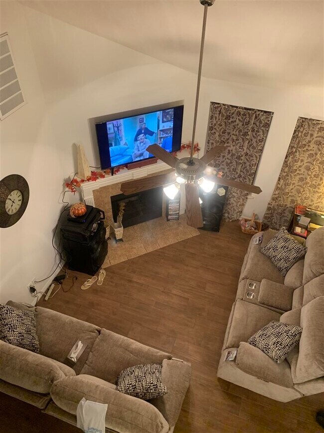 Foto del edificio - 4737 SW Greenwich Dr