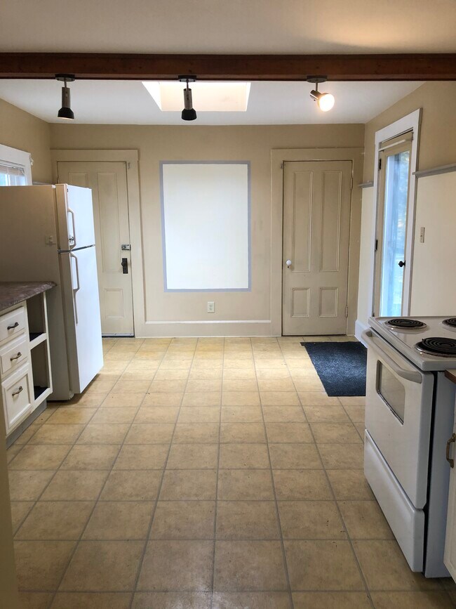 Foto del edificio - 99 Maplewood Ave