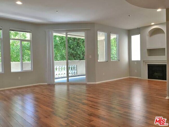 Foto del edificio - 12712 Moorpark St