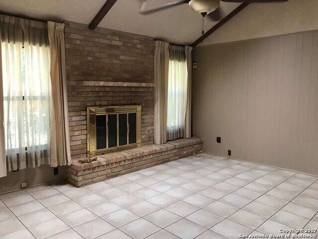 Foto del edificio - 13851 Susancrest Dr