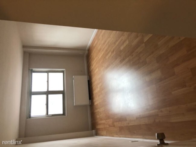 Building Photo - 1 br, 1 bath Apartment - 7102 Boulevard East