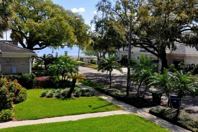 Building Photo - 2905 W Bay Ct Ave