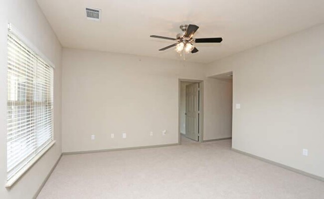 Foto del edificio - 1 bedroom in Houston TX 77069