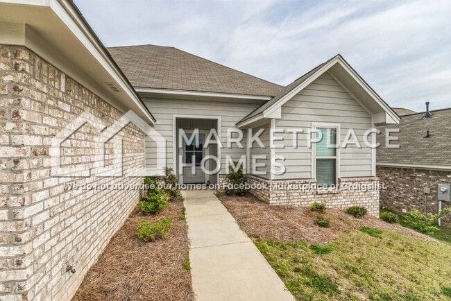 Building Photo - 701 Silver Bnd