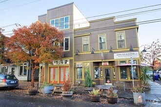 Building Photo - 1460-1460 NE Alberta St