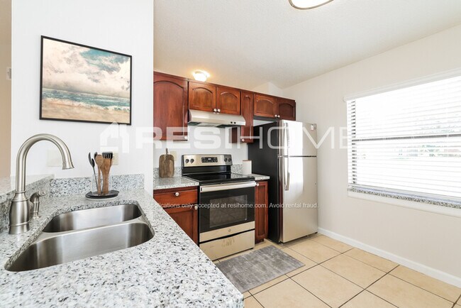 Building Photo - 768 Leonardo Ct