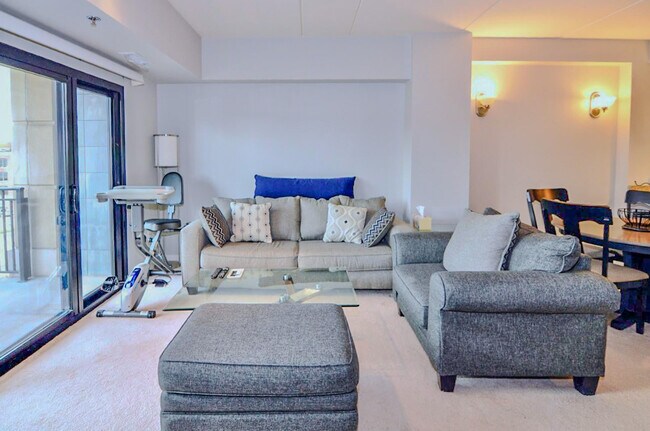 Foto del edificio - 111 N Ashley St