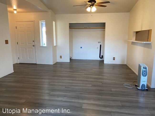 Foto del edificio - 3 br, 2 bath House - 630 Cameron Way