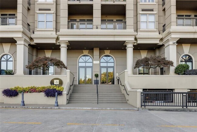 Building Photo - 3334 Peachtree Rd NE