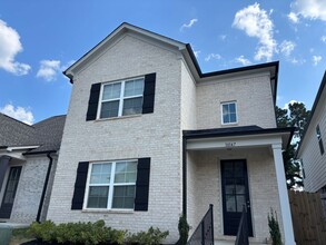 Building Photo - 10147 Sterling Ridge Dr