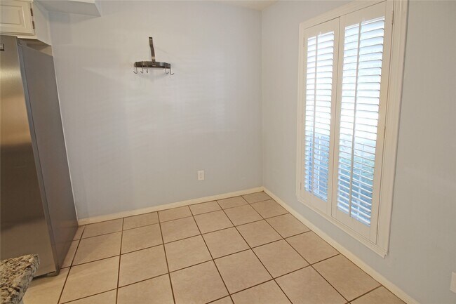 Foto del edificio - 14466 Misty Meadow Ln