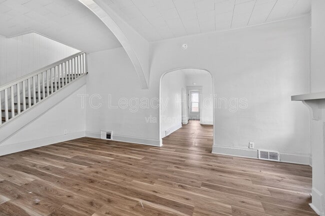 Building Photo - 1409 Hamill Ave