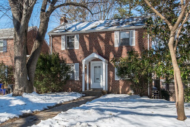 Foto principal - 4409 Maple Ave