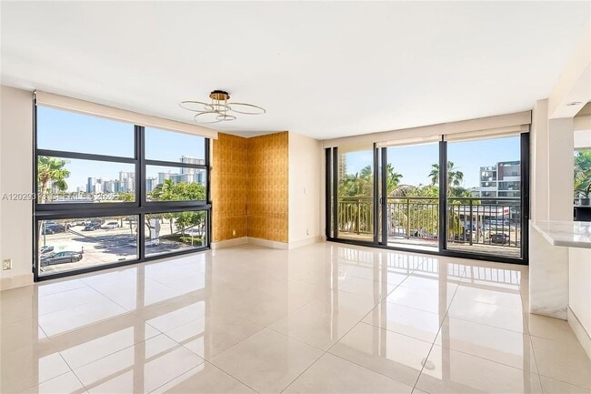 Building Photo - 3031 N Ocean Blvd