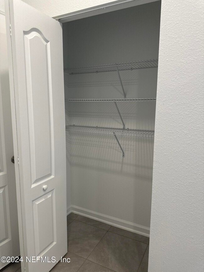 Foto del edificio - 168 Tidal Bch Ave