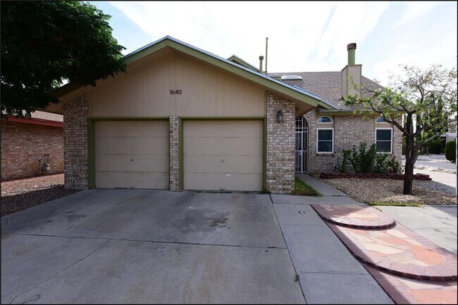 Foto del edificio - 1640 Dennis Babjack Dr