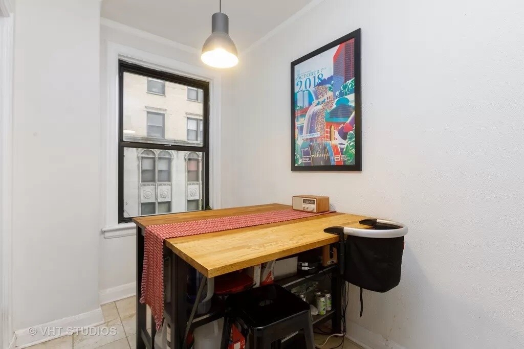 Foto del edificio - 1765 E 55th St